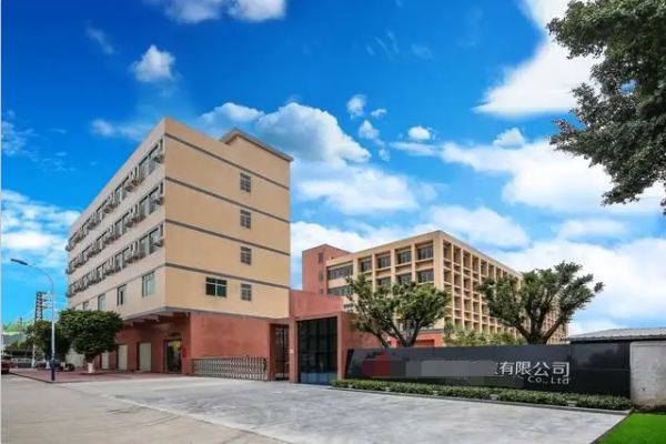 恭喜东莞市向南**化妆用具有限公司通过sedex4P/BSCI/GMPC&22716年审/C-TPAT/ISO14001年审